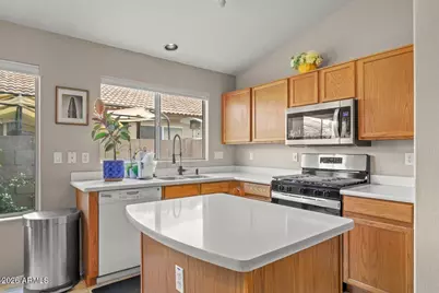 172 W Shannon Street, Gilbert, AZ 85233 - Photo 12