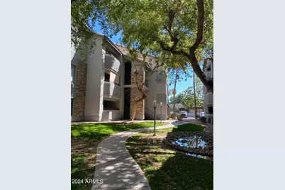 2025 E Campbell Avenue #Apt 222, Phoenix, AZ 85016 - Photo 2
