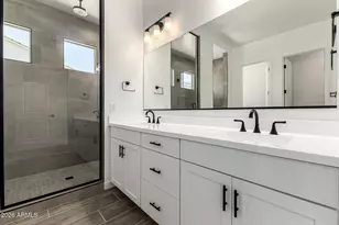 15769 W Desert Hollow Dr, Surprise, AZ 85387 - Photo 14