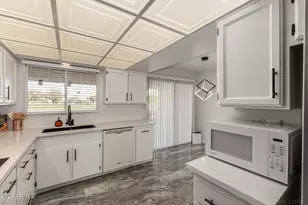 12219 N Sun Valley Dr, Sun City, AZ 85351 - Photo 10