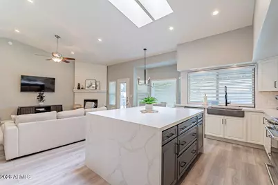 5879 E Le Marche Avenue, Scottsdale, AZ 85254 - Photo 8