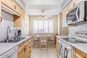 10110 N 97th Dr, Peoria, AZ 85345 - Photo 8