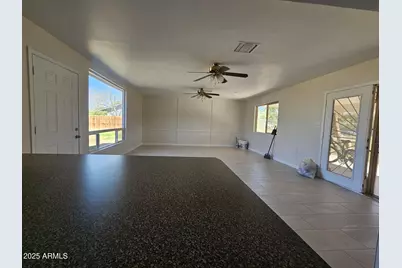 819 E Apollo Road, Phoenix, AZ 85042 - Photo 6