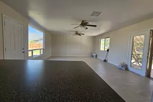 819 E Apollo Rd, Phoenix, AZ 85042 - Photo 6