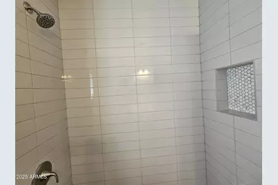 819 E Apollo Road, Phoenix, AZ 85042 - Photo 12