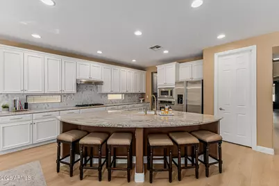 38809 N Courage Court, Anthem, AZ 85086 - Photo 4