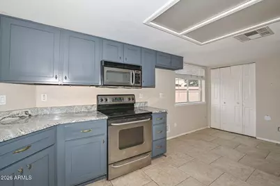 1719 W Yukon Drive, Phoenix, AZ 85027 - Photo 8