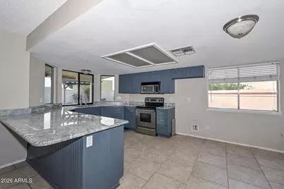 1719 W Yukon Drive, Phoenix, AZ 85027 - Photo 10