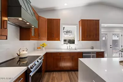 532 N Falcon Drive, Gilbert, AZ 85234 - Photo 18