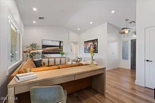 532 N Falcon Dr, Gilbert, AZ 85234 - Photo 36