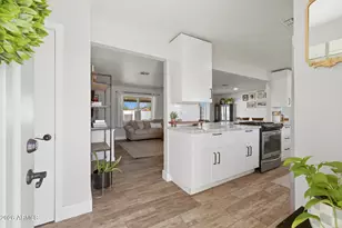 962 E 8th Pl, Mesa, AZ 85203 - Photo 2