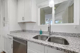 10538 W Bolivar Dr, Sun City, AZ 85351 - Photo 16