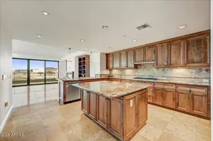 7181 E Camelback Rd, Scottsdale, AZ 85251 - Photo 10