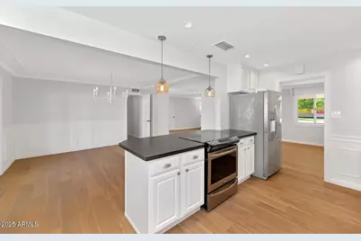 4621 N 43rd Street, Phoenix, AZ 85018 - Photo 8