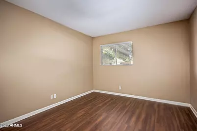 1702 W Tuckey Lane #111, Phoenix, AZ 85015 - Photo 10