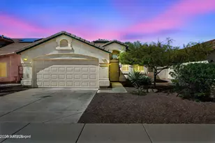 21610 N 44th Pl, Phoenix, AZ 85050 - Photo 2
