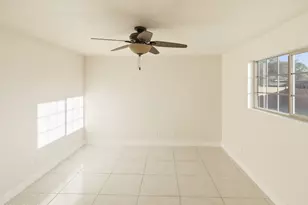 8628 S 14th Pl, Phoenix, AZ 85042 - Photo 20