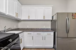 22036 N 59th Wy, Phoenix, AZ 85054 - Photo 18