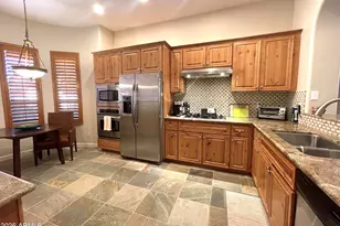 12035 W Red Hawk Dr, Peoria, AZ 85383 - Photo 4