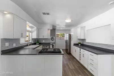 1807 E San Miguel Avenue, Phoenix, AZ 85016 - Photo 2