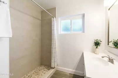 1807 E San Miguel Avenue, Phoenix, AZ 85016 - Photo 6