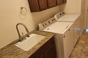 9030 S 10th Dr, Phoenix, AZ 85041 - Photo 16