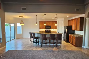 9030 S 10th Dr, Phoenix, AZ 85041 - Photo 12