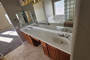 9030 S 10th Dr, Phoenix, AZ 85041 - Photo 20