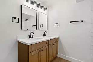 684 W Carla Vista Dr, Chandler, AZ 85225 - Photo 44