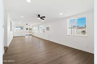 684 W Carla Vista Drive, Chandler, AZ 85225 - Photo 2