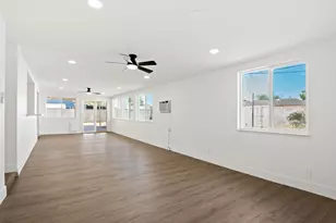 684 W Carla Vista Dr, Chandler, AZ 85225 - Photo 2