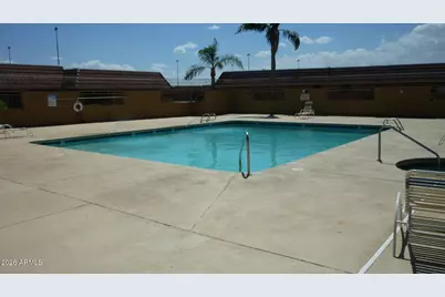 408 W Blackhawk Drive #2, Phoenix, AZ 85027 - Photo 10