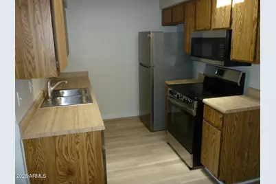 408 W Blackhawk Drive #2, Phoenix, AZ 85027 - Photo 4