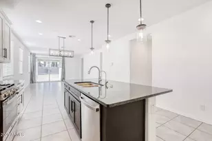 17953 W Golden Ln, Waddell, AZ 85355 - Photo 10