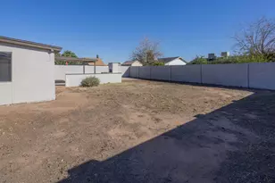 8827 W Sells Dr, Phoenix, AZ 85037 - Photo 20