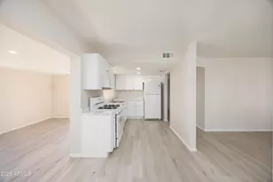 8827 W Sells Dr, Phoenix, AZ 85037 - Photo 6