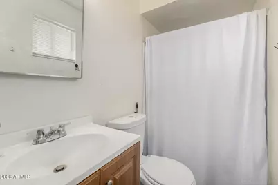 6727 W Roma Avenue, Phoenix, AZ 85033 - Photo 8