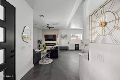 1211 E Hayward Avenue, Phoenix, AZ 85020 - Photo 12