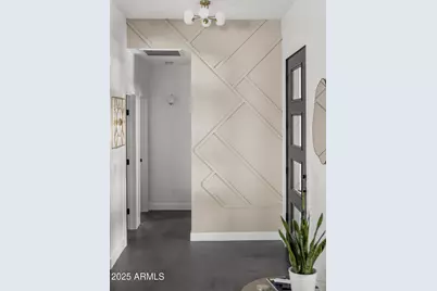 1211 E Hayward Avenue, Phoenix, AZ 85020 - Photo 12