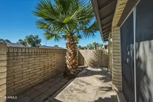 26 W Concorda Dr, Tempe, AZ 85282 - Photo 10