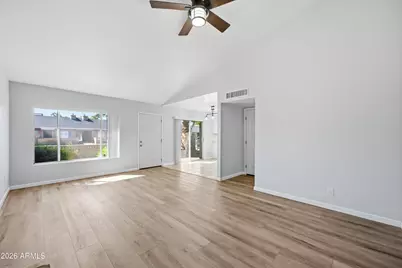 26 W Concorda Drive #104, Tempe, AZ 85282 - Photo 12