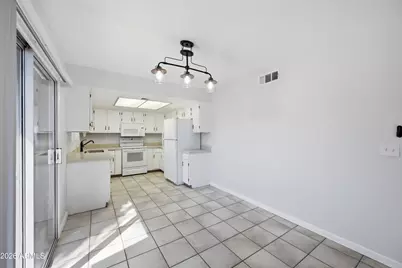 26 W Concorda Drive #104, Tempe, AZ 85282 - Photo 16