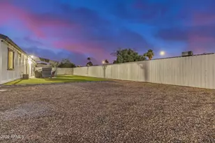 3429 E Everett Dr, Phoenix, AZ 85032 - Photo 32