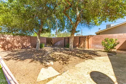 8332 E Monterosa Street, Scottsdale, AZ 85251 - Photo 36