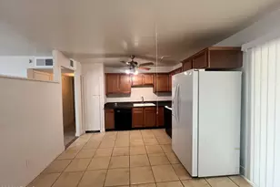 6611 W Flower St, Phoenix, AZ 85033 - Photo 16