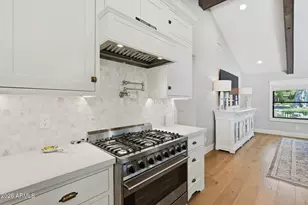 8202 N 74th Pl, Scottsdale, AZ 85258 - Photo 8