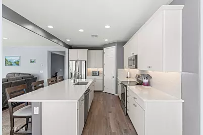 18625 W Seldon Lane, Waddell, AZ 85355 - Photo 14