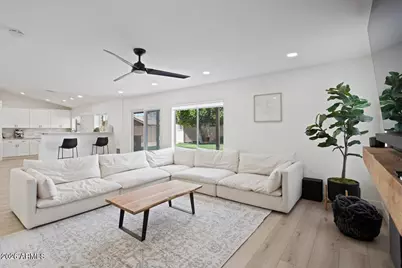 17521 N 84th Lane, Peoria, AZ 85382 - Photo 12