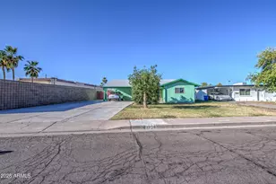 1258 W Manhatton Dr, Tempe, AZ 85282 - Photo 4