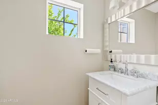 4037 E Pinto Ln, Phoenix, AZ 85050 - Photo 36